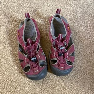 Keen shoes (630)